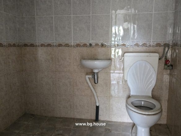 Bulgarian single storey house with a garden