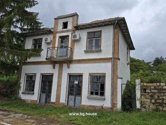 Buy this renovated Bulgarian property in Mogilino with 2000m2 land