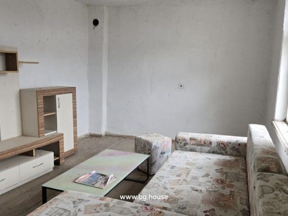 Buy this renovated Bulgarian property in Mogilino with 2000m2 land