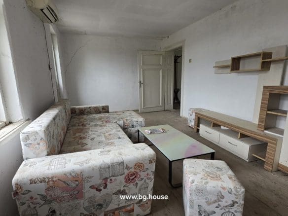 Buy this renovated Bulgarian property in Mogilino with 2000m2 land