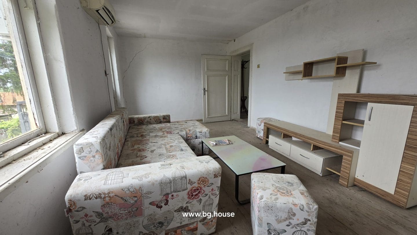 Buy this renovated Bulgarian property in Mogilino with 2000m2 land