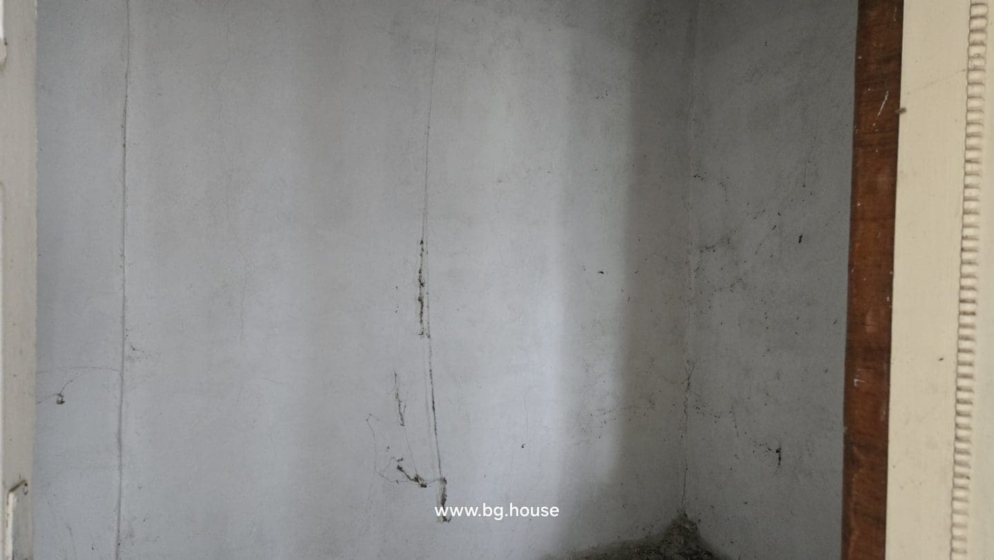 Buy this renovated Bulgarian property in Mogilino with 2000m2 land
