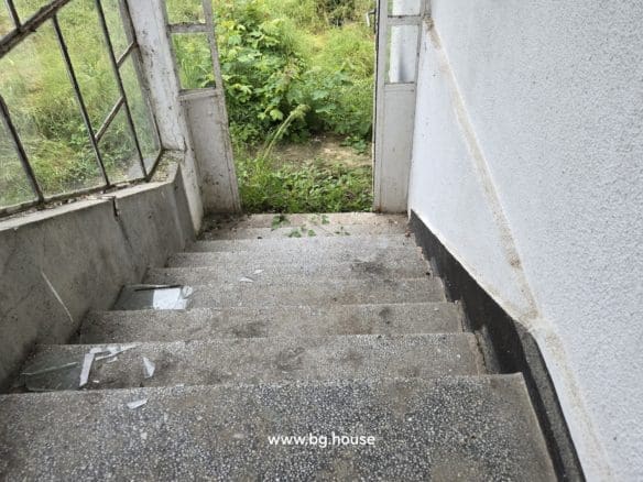 Buy this renovated Bulgarian property in Mogilino with 2000m2 land