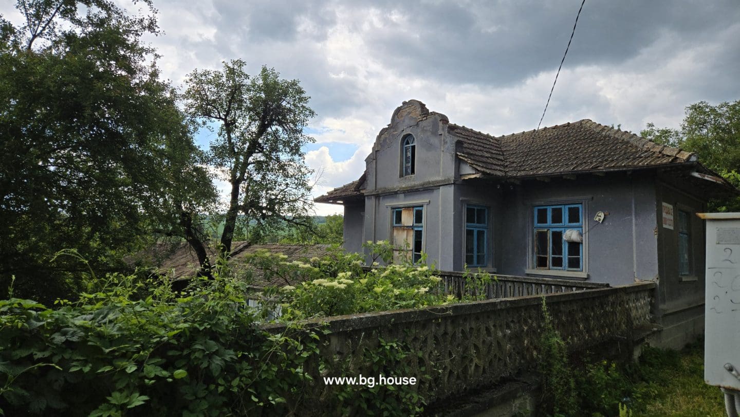 Bulgarian House in Lom Cherkovna for Sale
