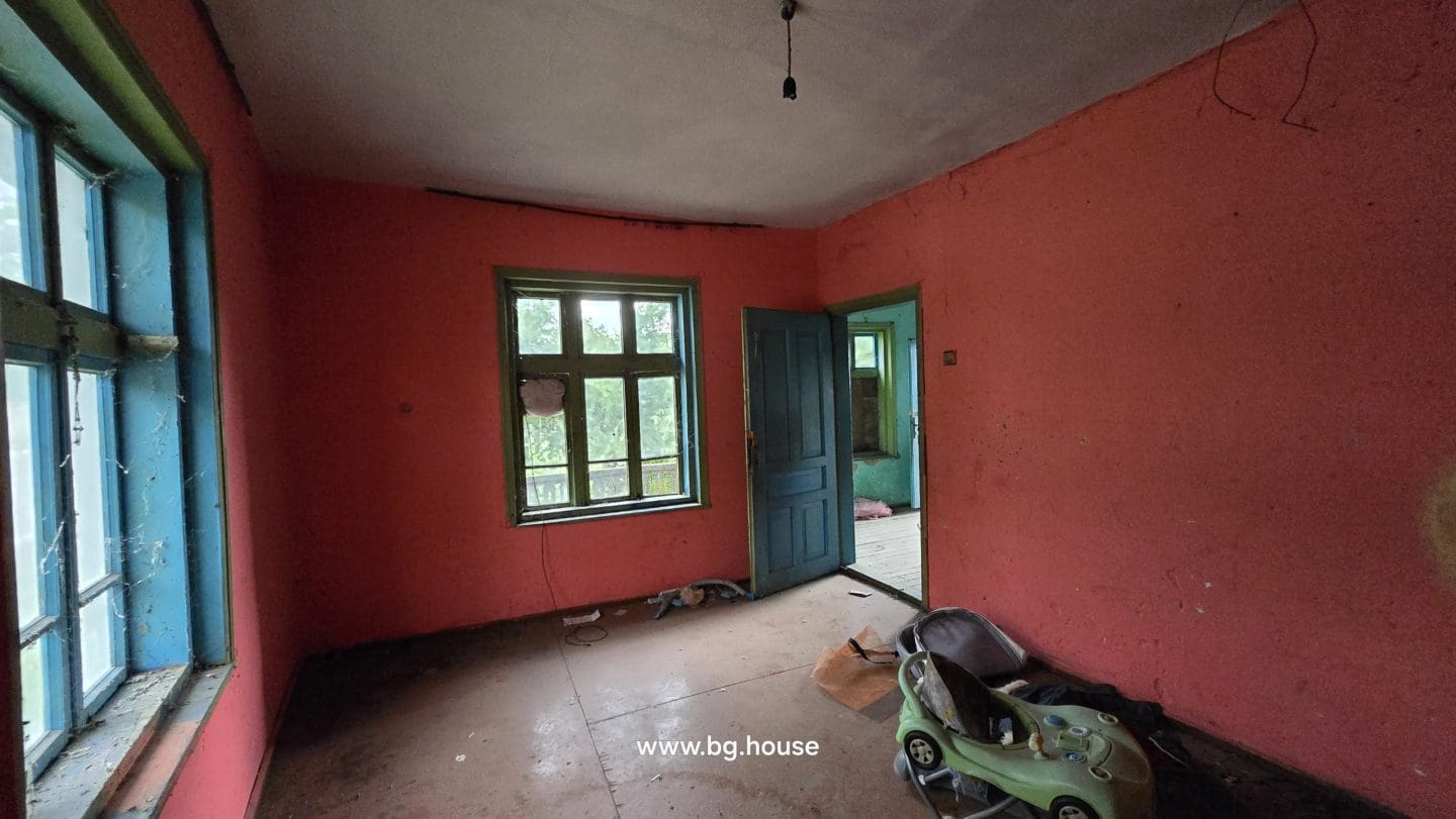 Bulgarian House in Lom Cherkovna for Sale