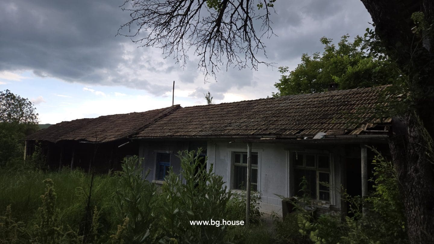 Bulgarian House in Lom Cherkovna for Sale