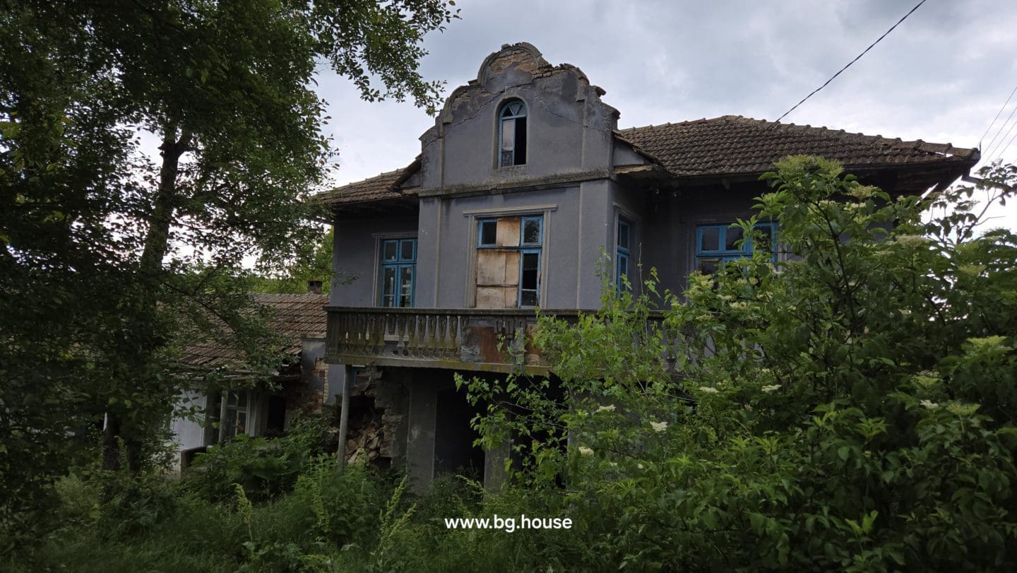 Bulgarian House in Lom Cherkovna for Sale