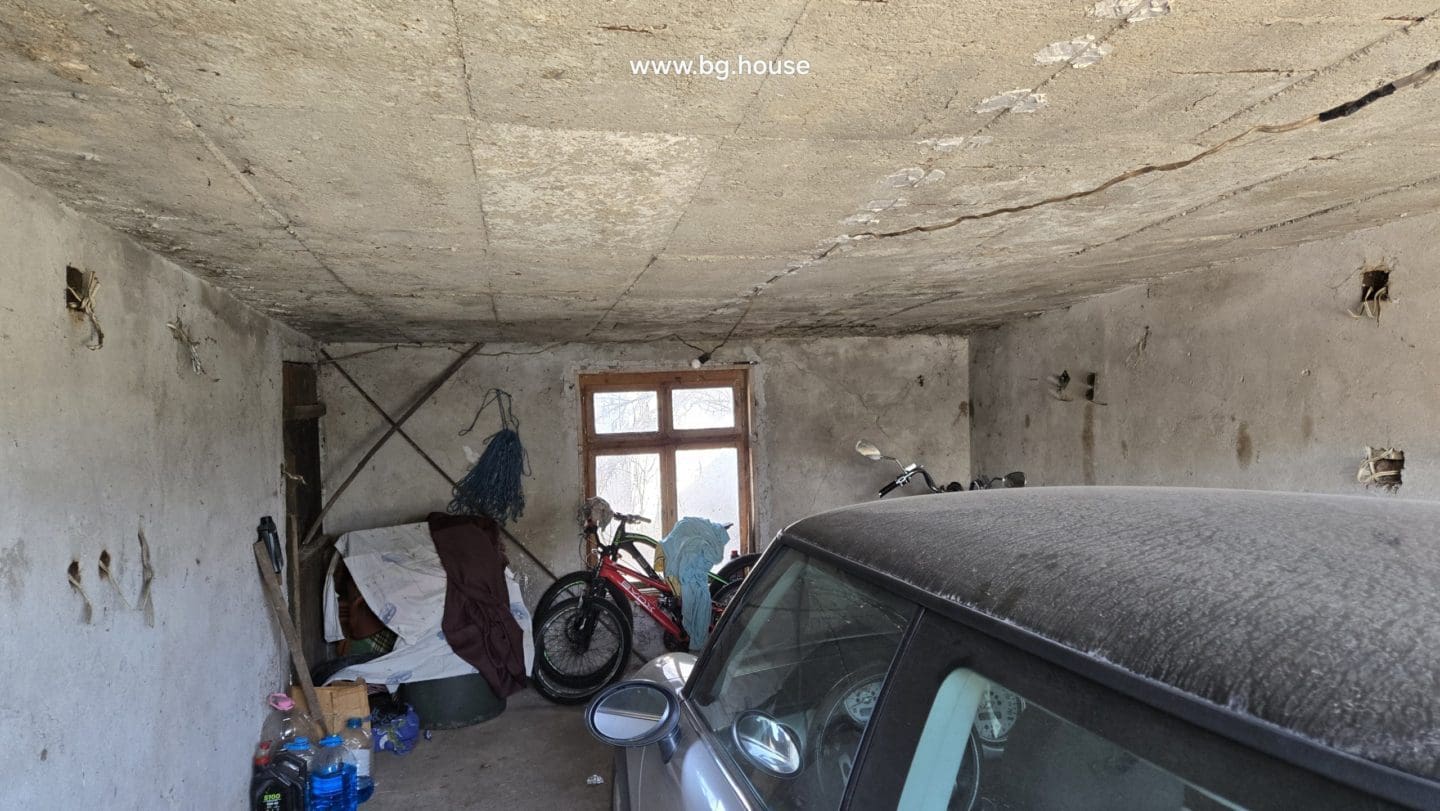 Bulgarian Property in Village Voditsa