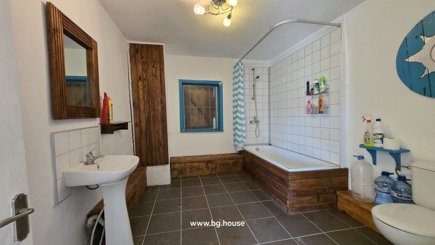 Bulgarian Property for sale in Village Aprilovo