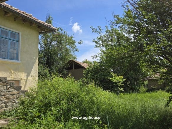 Bulgarian Property for sale in Village Aprilovo