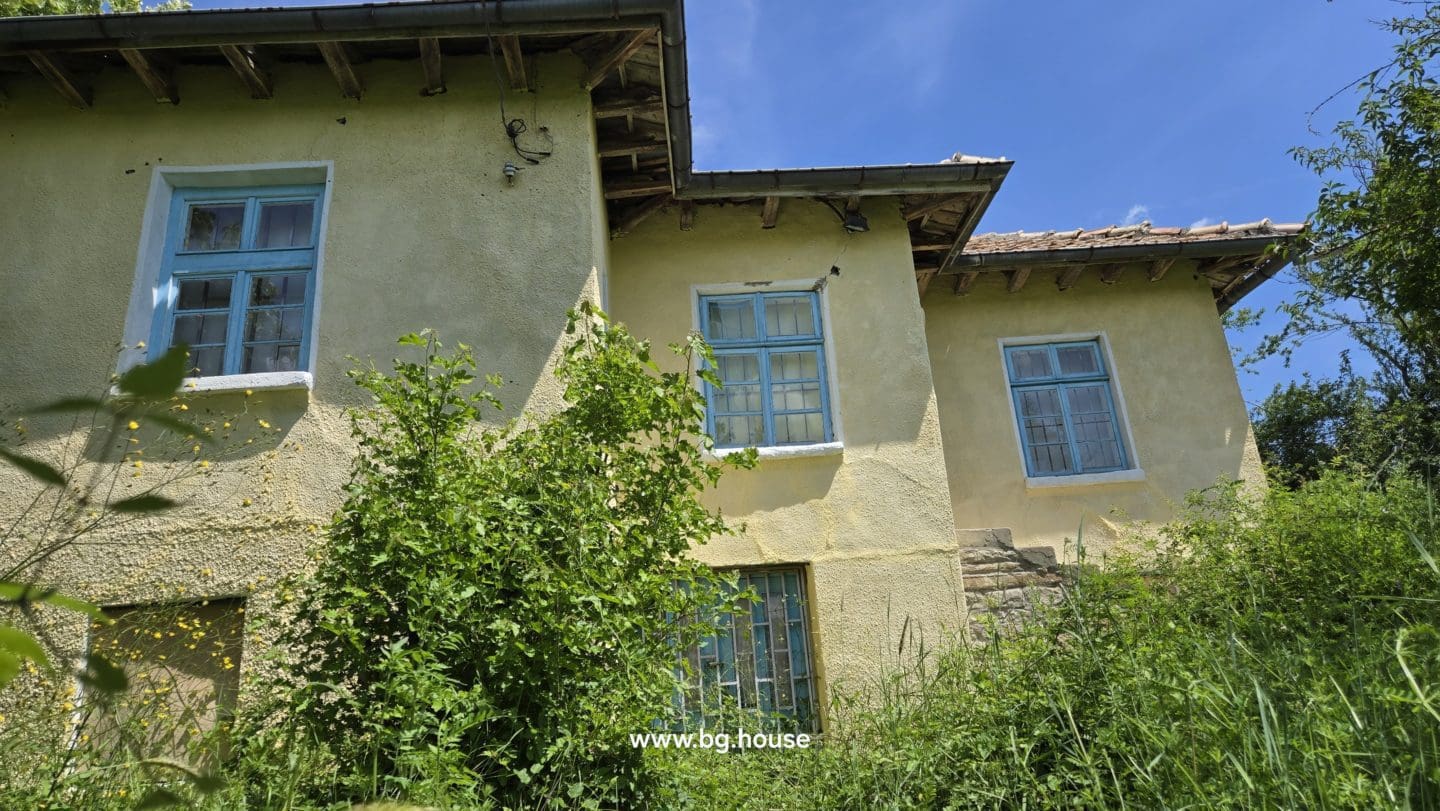 Bulgarian Property for sale in Village Aprilovo