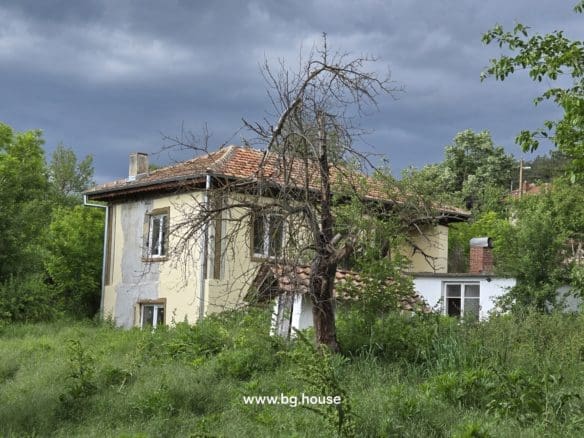 Village Koprivets Bulgarian Property for Sale – Great Investment!