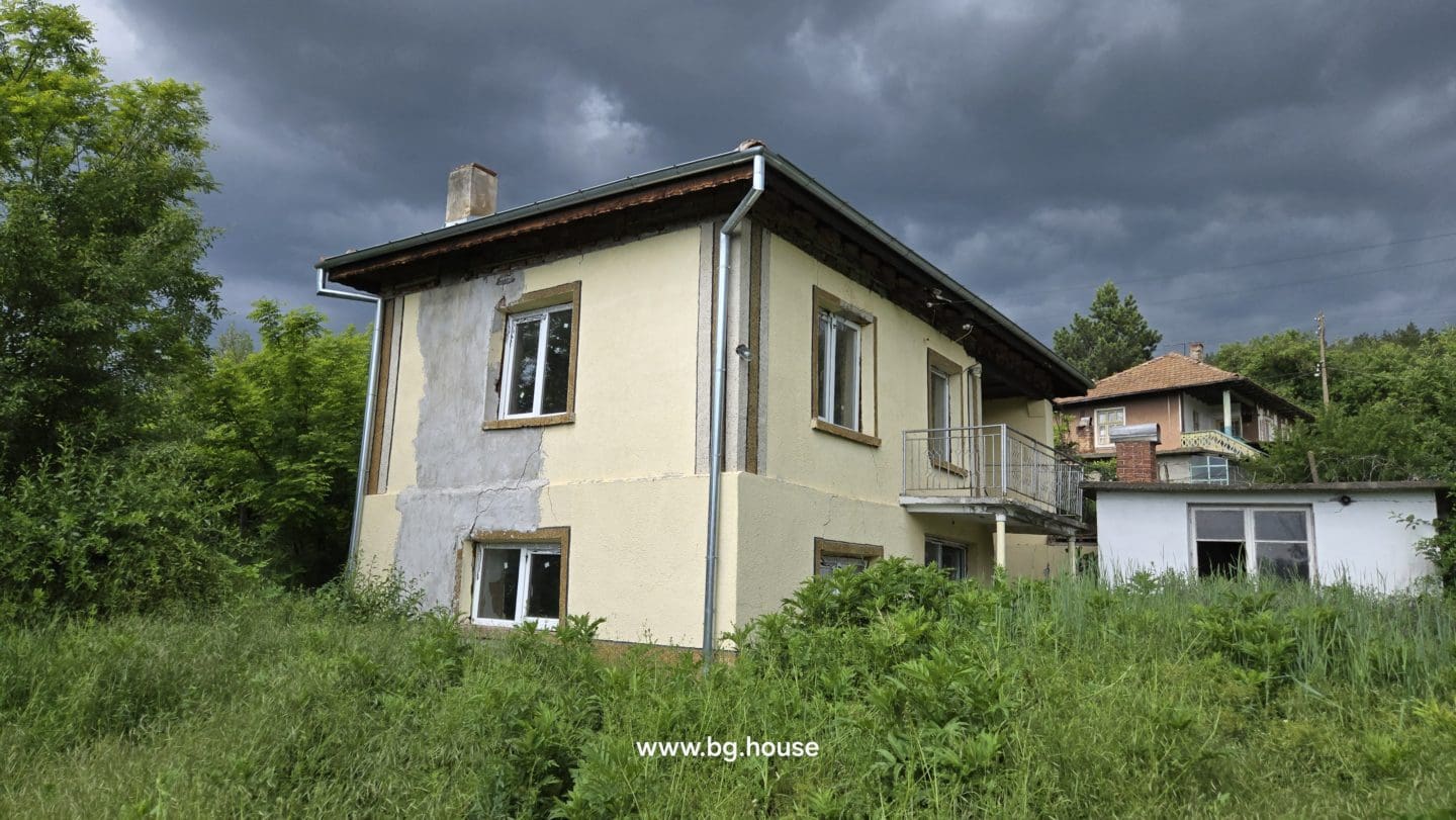Village Koprivets Bulgarian Property for Sale – Great Investment!