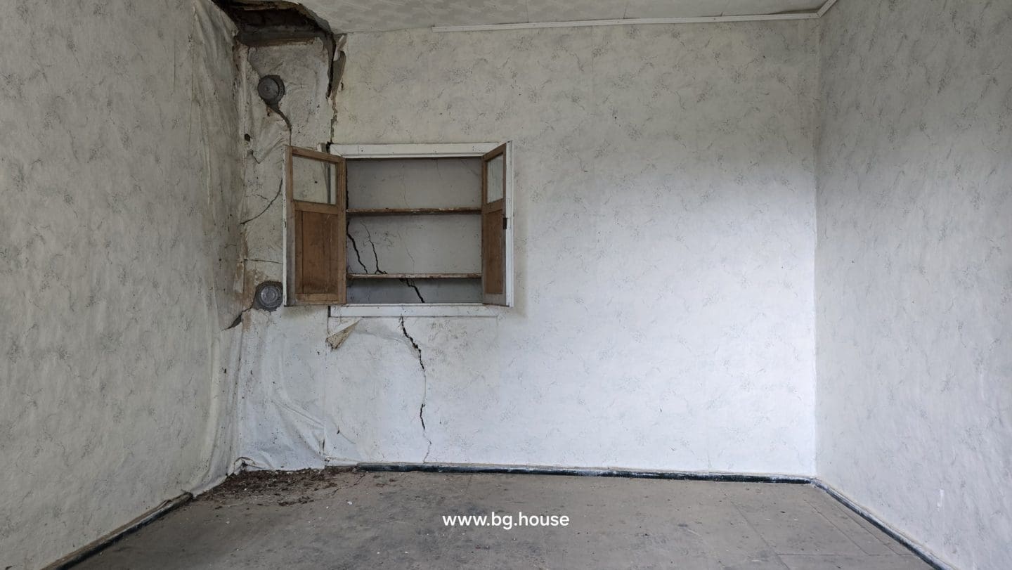 Village Koprivets Bulgarian Property for Sale – Great Investment!