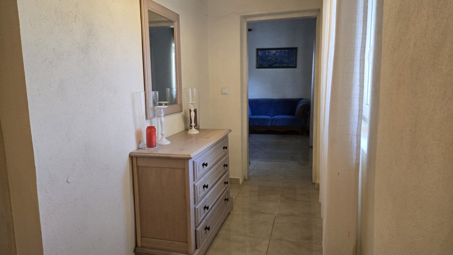 Bulgarian House with 4 Bedrooms and Pool in Village Balkanski