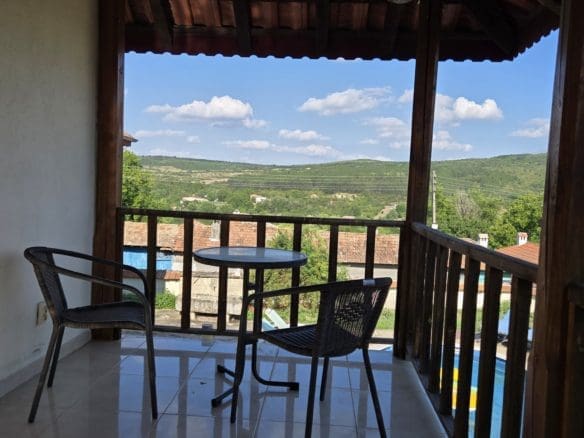 Bulgarian House with 4 Bedrooms and Pool in Village Balkanski