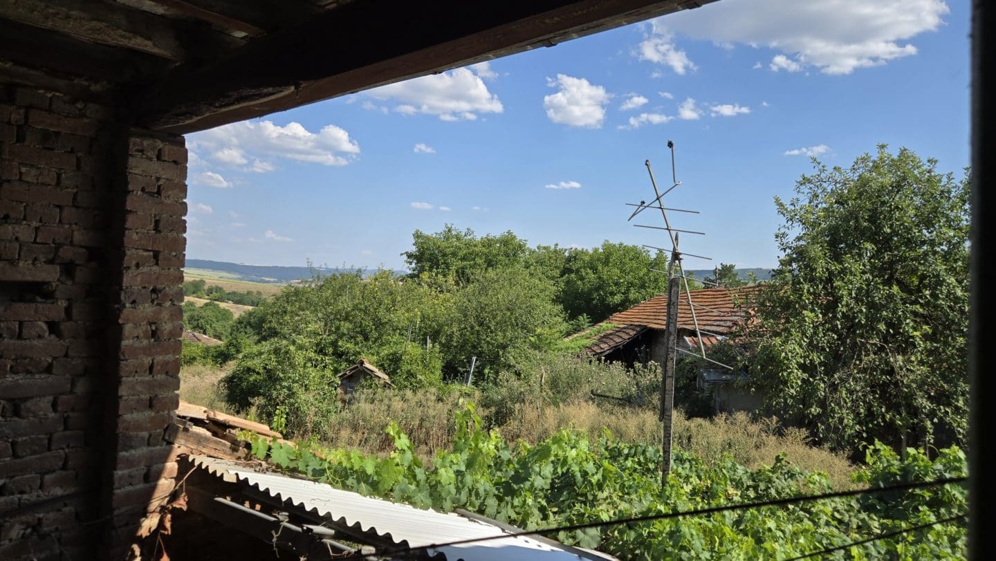 Bulgarian Property for Sale in Village Katselovo – 2200m² Plot