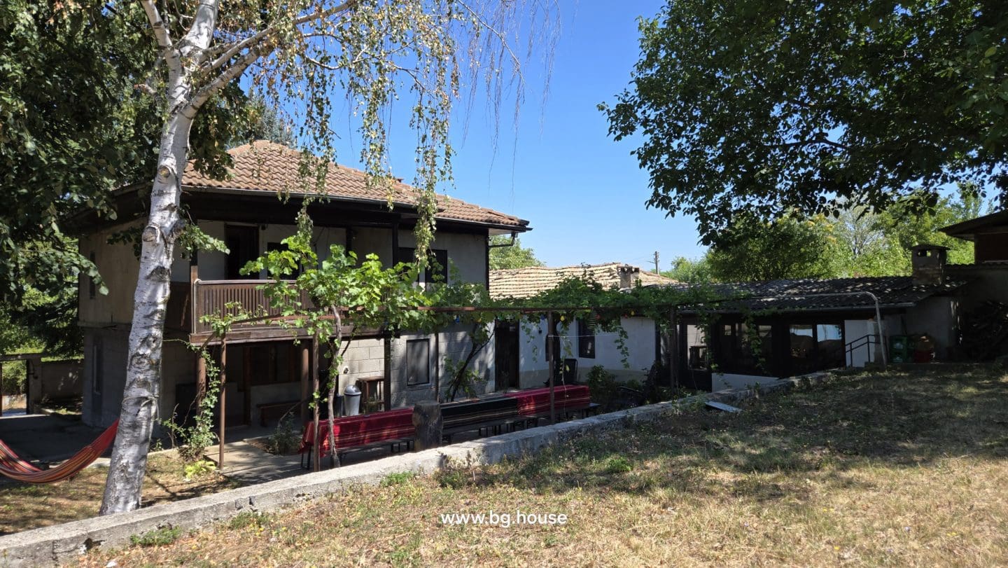 Bulgarian Property for Sale – 6300m² Estate in Village Zvezda