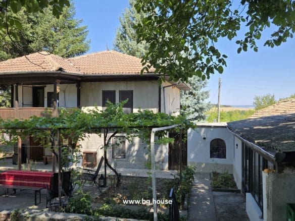 Bulgarian Property for Sale – 6300m² Estate in Village Zvezda
