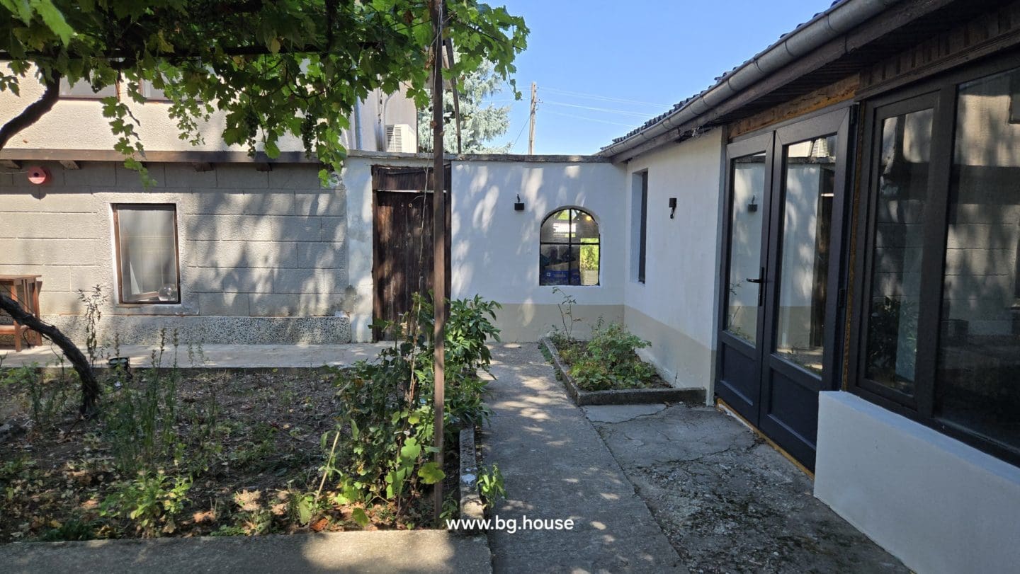 Bulgarian Property for Sale – 6300m² Estate in Village Zvezda