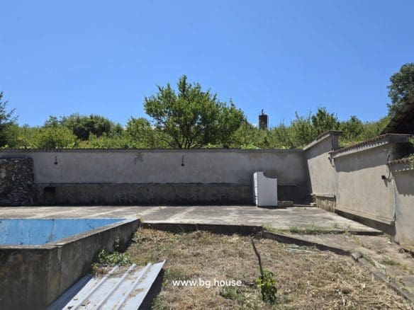 Bulgarian Property for Sale – 6300m² Estate in Village Zvezda