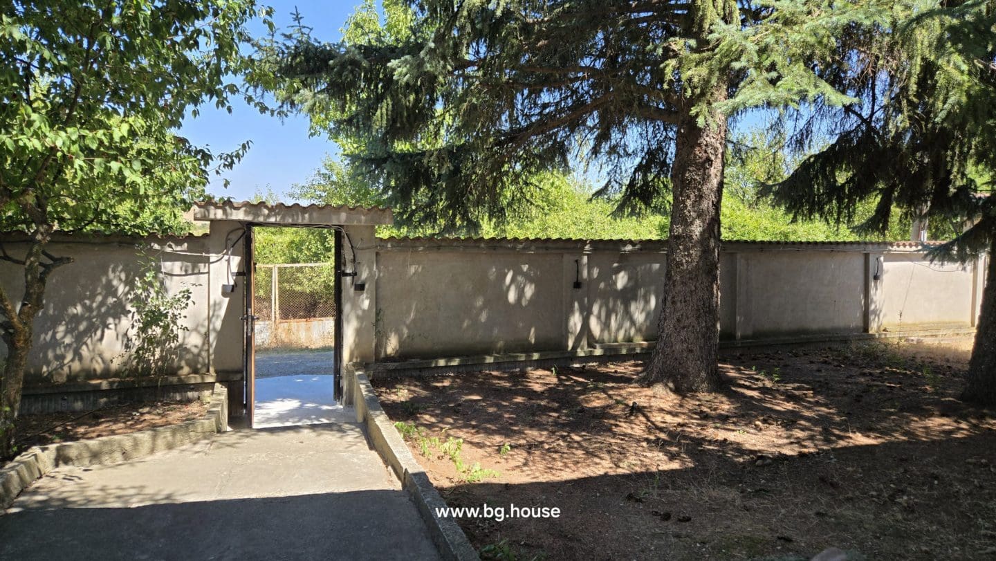 Bulgarian Property for Sale – 6300m² Estate in Village Zvezda