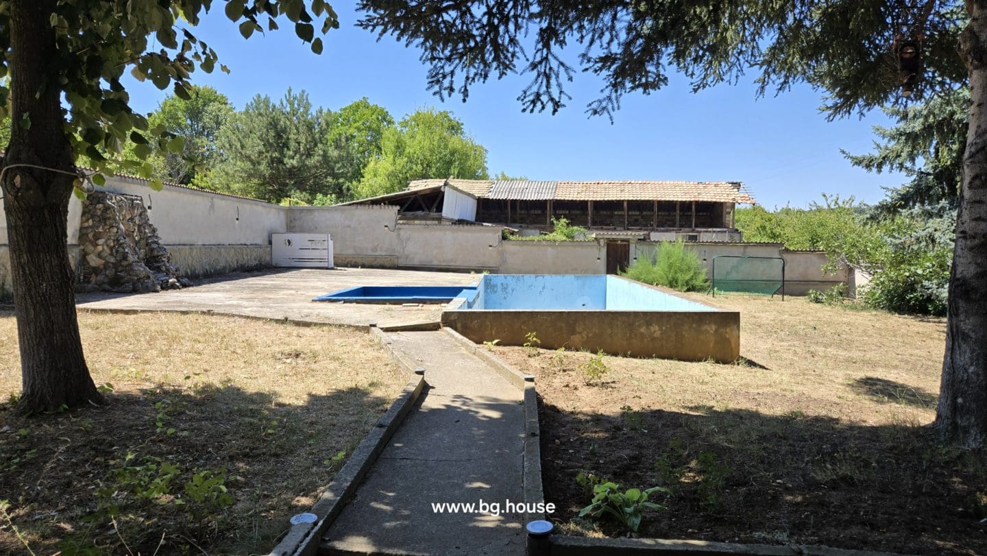 Bulgarian Property for Sale – 6300m² Estate in Village Zvezda
