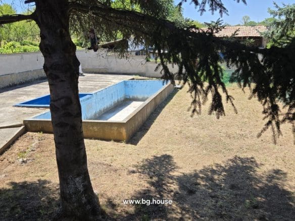 Bulgarian Property for Sale – 6300m² Estate in Village Zvezda