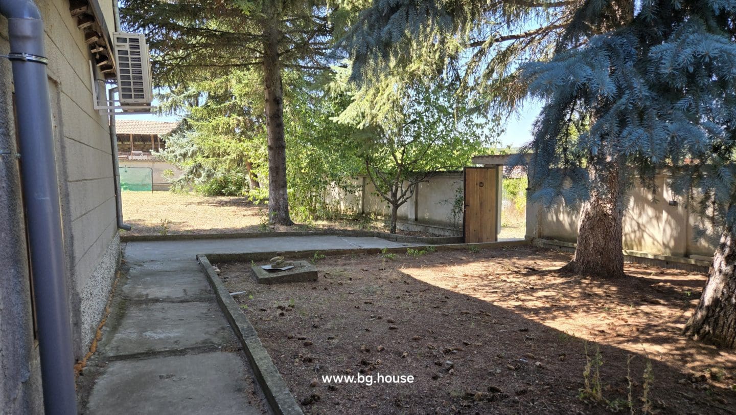 Bulgarian Property for Sale – 6300m² Estate in Village Zvezda