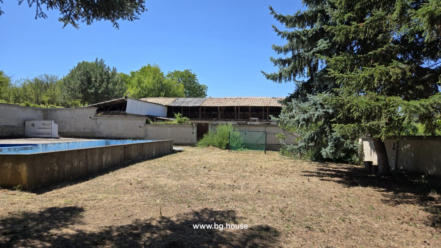 Bulgarian Property for Sale – 6300m² Estate in Village Zvezda