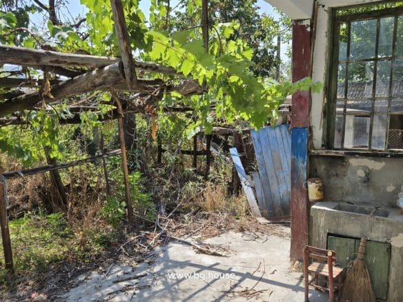 Bulgarian Property for Sale – Village Drinovo 800m² Garden