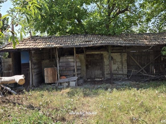 Bulgarian Property for Sale – Village Drinovo 800m² Garden