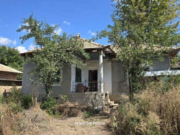 Bulgarian Property for Sale in Village Lyublen – 1090m² Freehold