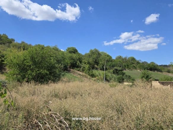 Bulgarian Property for Sale in Village Lyublen – 1090m² Freehold