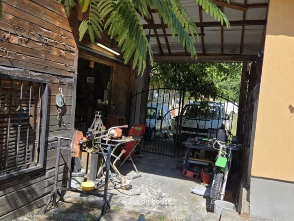Bulgarian House for Sale in Village Zvezda – 1830m² Garden