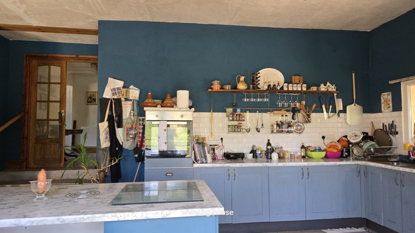 Bulgarian House for Sale in Village Zvezda – 1830m² Garden