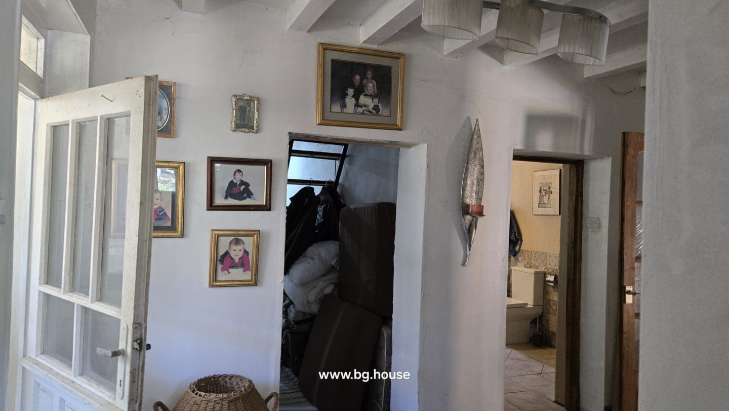 Bulgarian House for Sale in Village Zvezda – 1830m² Garden