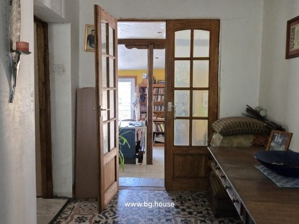 Bulgarian House for Sale in Village Zvezda – 1830m² Garden