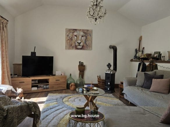 Bulgarian House for Sale in Village Zvezda – 1830m² Garden
