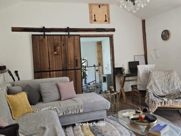 Bulgarian House for Sale in Village Zvezda – 1830m² Garden