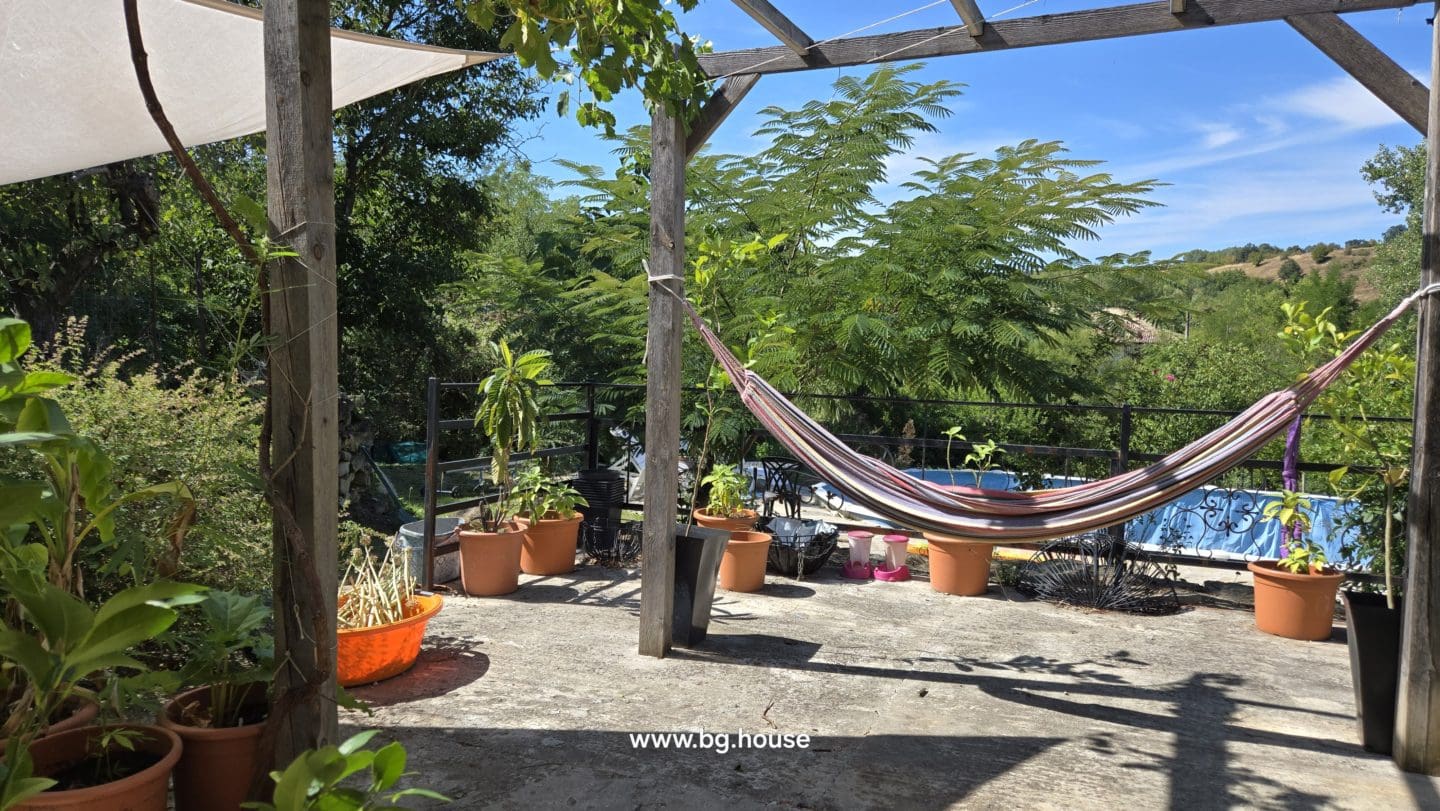 Bulgarian House for Sale in Village Zvezda – 1830m² Garden