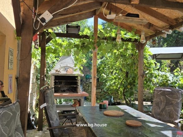 Bulgarian House for Sale in Village Zvezda – 1830m² Garden