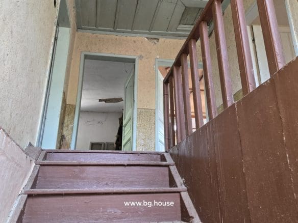 Bulgarian House for Sale in Village Voditsa – 5 Bedrooms, 1100m²