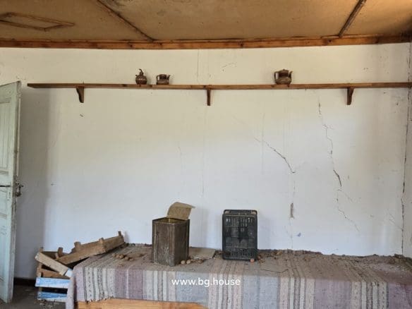 Bulgarian House for Sale in Village Voditsa – 5 Bedrooms, 1100m²