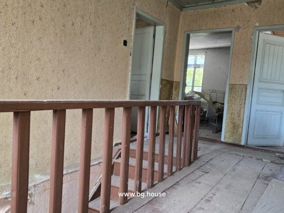 Bulgarian House for Sale in Village Voditsa – 5 Bedrooms, 1100m²