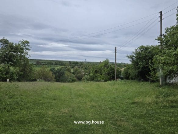 Bulgarian House for Sale in Village Palamartsa – 1200m² Land