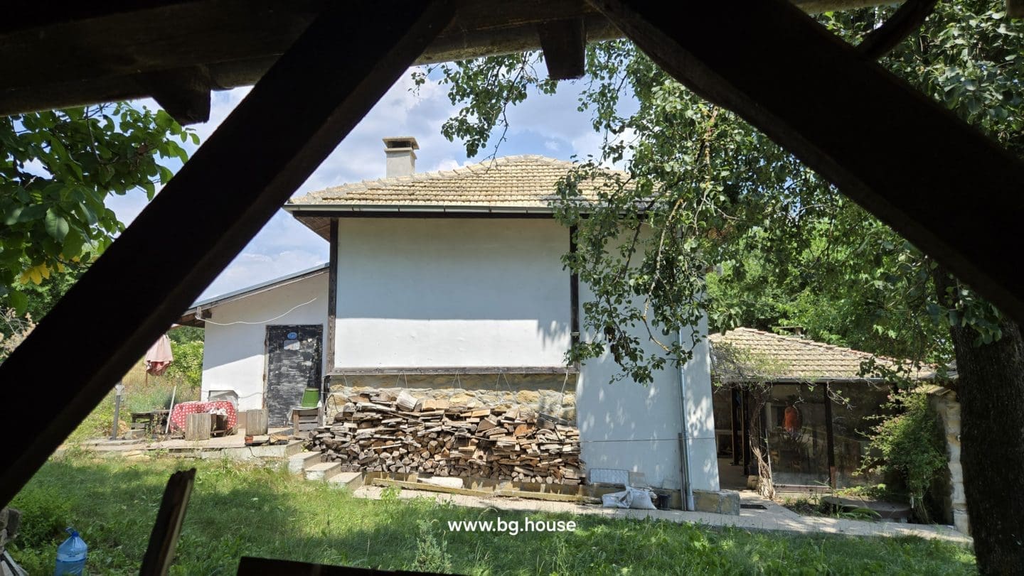 Bulgarian Property for Sale – 2 Houses in Village Berkovski