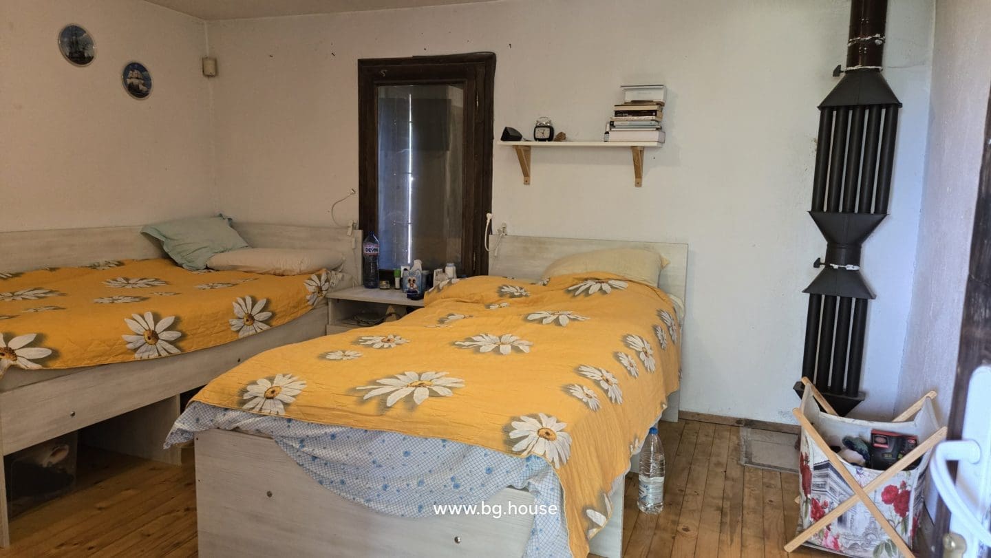 Bulgarian Property for Sale – 2 Houses in Village Berkovski