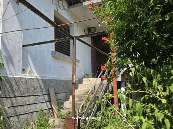 Bulgarian Property for Sale – 2 Houses in Village Berkovski