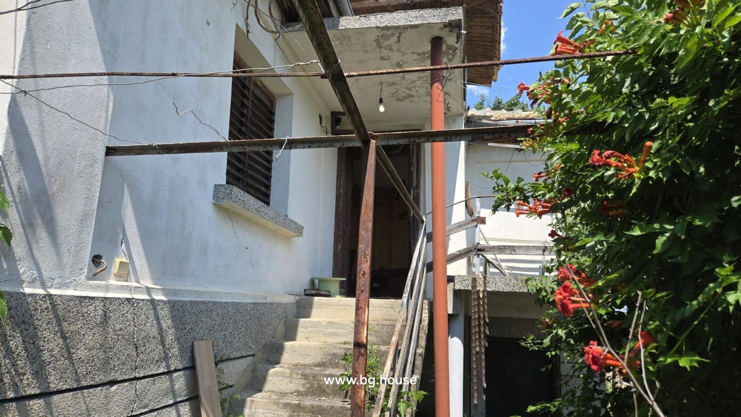 Bulgarian Property for Sale – 2 Houses in Village Berkovski